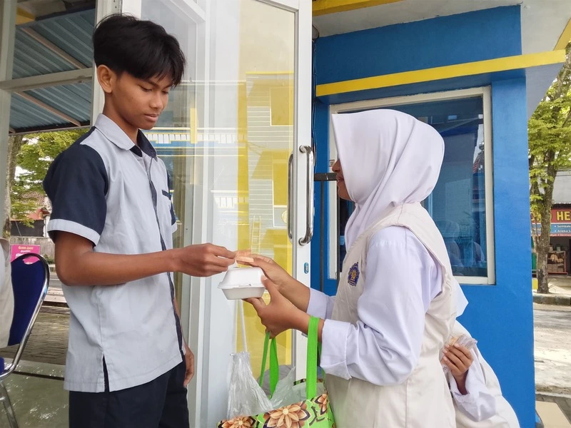 Latih Kemandirian Ekonomi, IPM Smufour Glenmore Asah Jiwa Entrepreneurship lewat Program IPM Mart