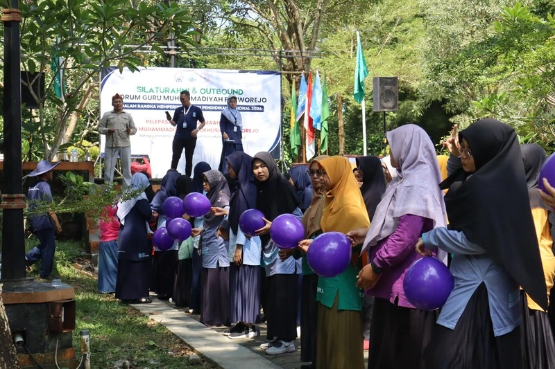 Silaturahmi Hardiknas FGM Purworejo dan Pelepasan Jamaah Haji Muhammadiyah Berlangsung Hangat di Heroes Park
