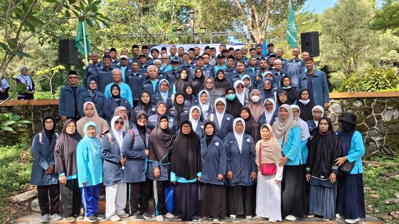 Silaturahmi Hardiknas FGM Purworejo dan Pelepasan Jamaah Haji Muhammadiyah Berlangsung Hangat di Heroes Park