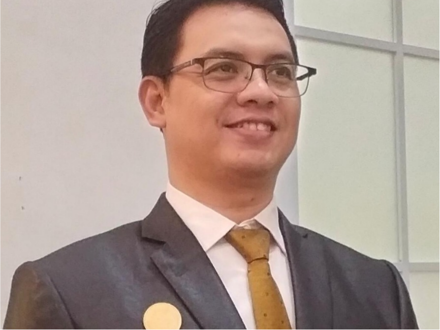 Menyembuhkan dengan Senyuman: Seni dan Sains Hubungan Terapeutik dalam Pelayanan Kesehatan