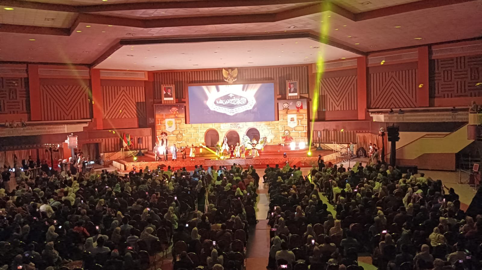 Menggelegar di ACC Surabaya, Famfest 2026 Satukan Siswa, Orang Tua, dan Alumni dalam Kolaborasi Akbar