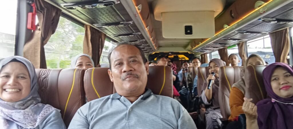 Family Gathering Smamuga di Pantai Utama Raya, Perkuat Silaturahmi Guru dan PCM Tulangan