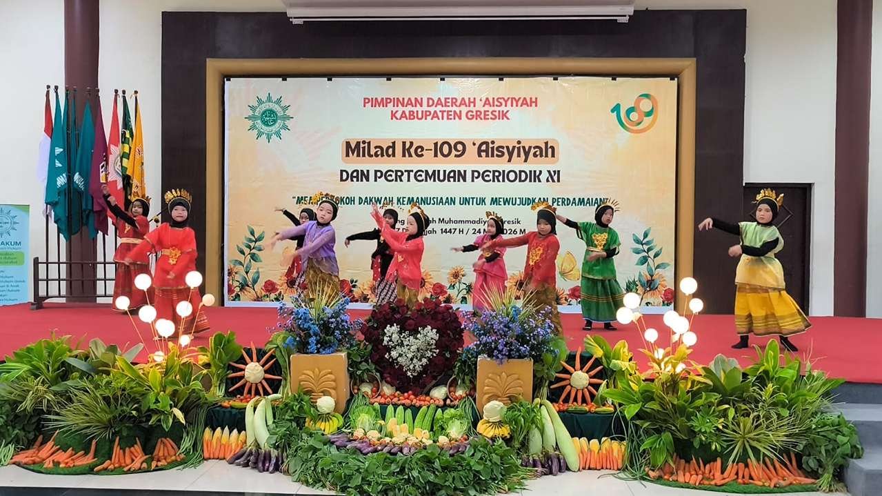Nusantara Dibalut Tarian Ragam Daerah oleh Bocah TK Aisyiyah 1 Gresik