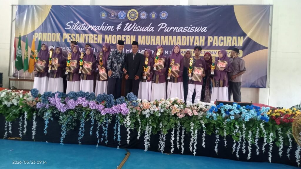 Wisuda Purna Siswa Pondok Modern Paciran Berlangsung Khidmat dan Meriah, MadtsaMutu Lepas 60 Siswa Berprestasi