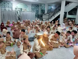 Semarak Takbir Keliling TPA At-Taqwa Aisyiyah PPS Desa Suci Manyar Gresik
