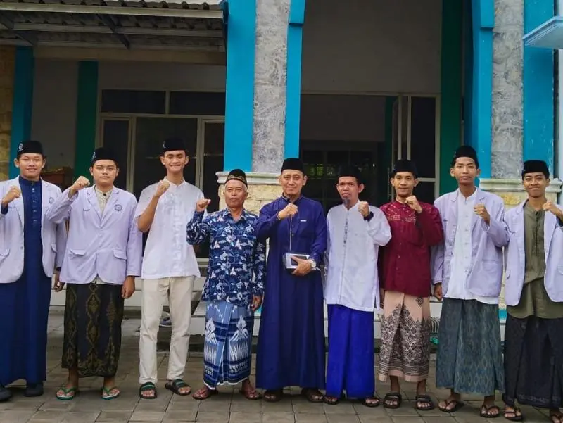 Smamio Tebar Kepedulian Iduladha di Desa Tulung, Perkuat Syiar dan Empati Sosial Siswa