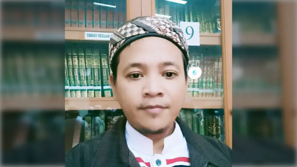 Adab Lebih Tinggi dari Ilmu: Fondasi Kehidupan yang Tak Boleh Terbalik