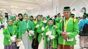 Kisah Haru Jamaah Haji Asal Pamekasan Saat Tiba di Mekkah