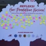 Dari Jembatan GKB 1, Pohon Harapan UMM Suarakan Kegelisahan Pendidikan Nasional