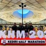 Emergency Medical Team RSMAD Siaga Penuh di Kediri Half Marathon 2026