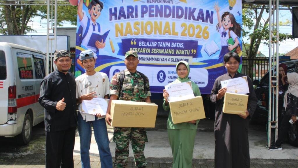 Fashion Show Antar Kelas X Meriahkan Hardiknas di Smufour Glenmore