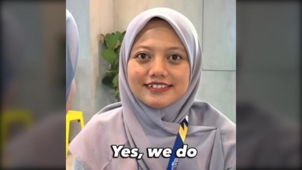 Guru SD Muhammadiyah 1 Malang Raih Penghargaan Internasional di Hari Guru Malaysia