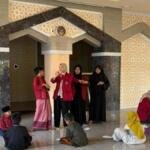 PJBL AIK UMSURA Hadirkan Edukasi Hidup Bersih untuk Anak-anak Panti Asuhan
