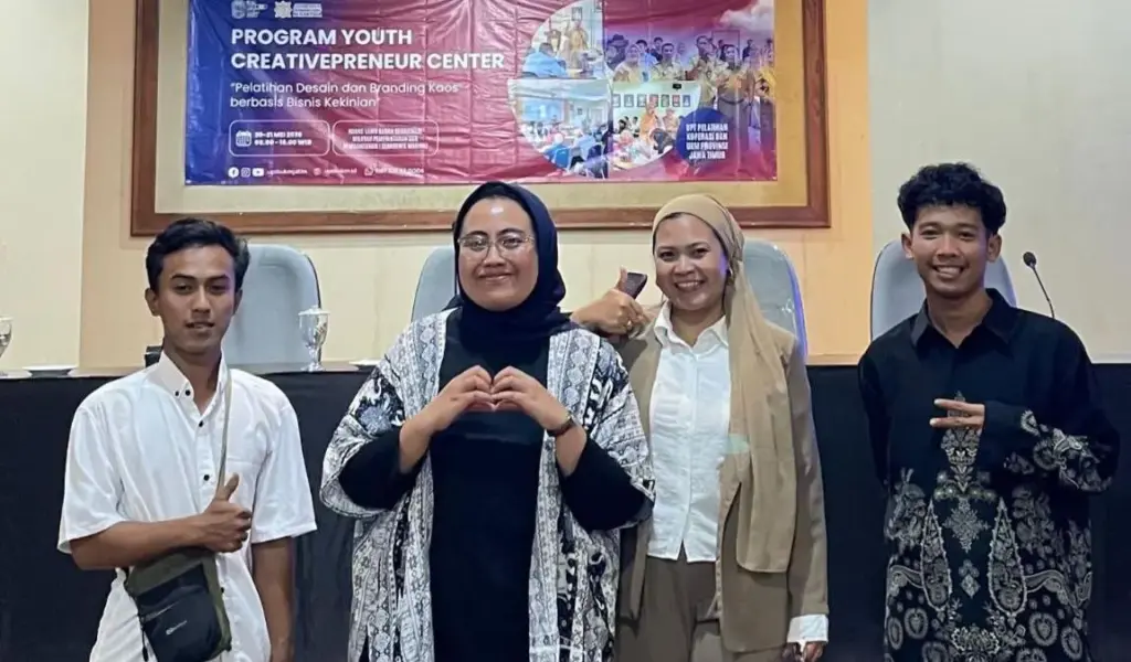 Dua Mahasiswa Prodi Biokewirausahaan UMJT Ikuti Youth Creativepreneur Center Diskop UMKM Provinsi Jawa Timur