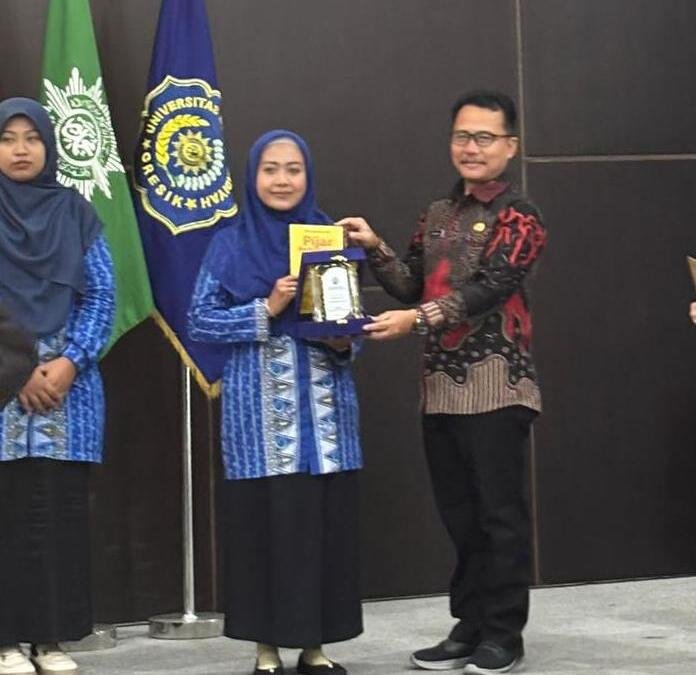 Inovasi Proyek Lintas Disiplin, Guru Geografi Smamsatu Raih Juara I di Simposium Guru Muhammadiyah Gresik