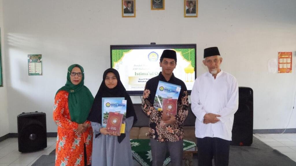 Istima’ul Qur’an 30 Juz di Darul Arqom Bayan, Dua Santri Tuntaskan Hafalan dengan Gemilang