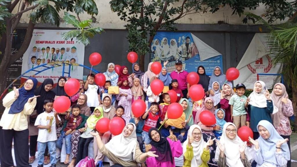 Kekompakan Orang Tua dan Anak Meriahkan Hari Terakhir Pra-Sekolah