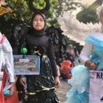 Kostum Daur Ulang Ramaikan Milad Ke-21 SD Muwri