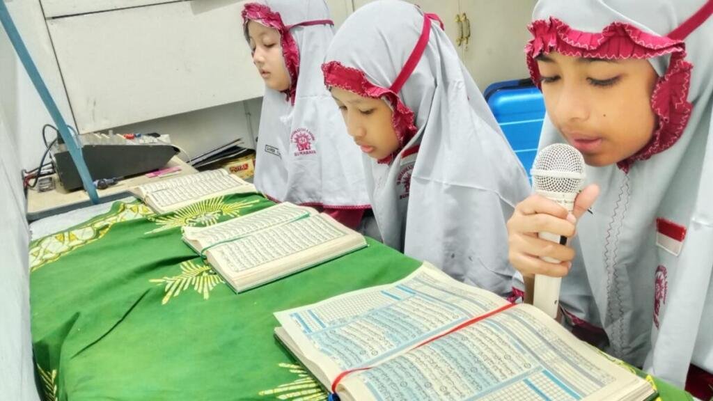 Lantunan Murottal Pagi, Oase Religius di Perguruan Muhammadiyah Wonokromo