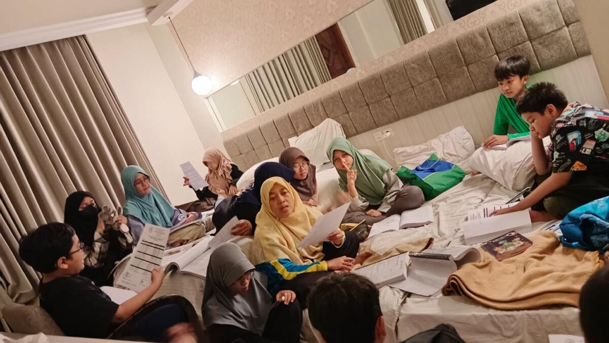 Lobi Hotel hingga Kolam Renang Jadi Tempat Belajar Siswa SD Musix Jelang Cambridge Checkpoint