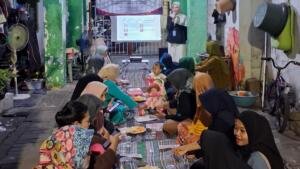 Mahasiswi UMSURA Gelar NGOBRAS CERDAS REMAJA tentang SADARI