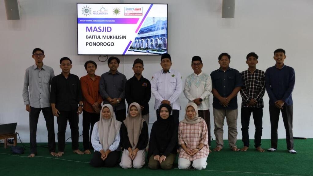 Masjid Baitul Mukhlisin Jadi Tempat Tolabul Ilmi Mahasiswa UIN Kiai Ageng Muhammad Besari
