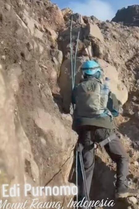 Membedah Pesona Puncak Sejati Gunung Raung 3344 Mdpl