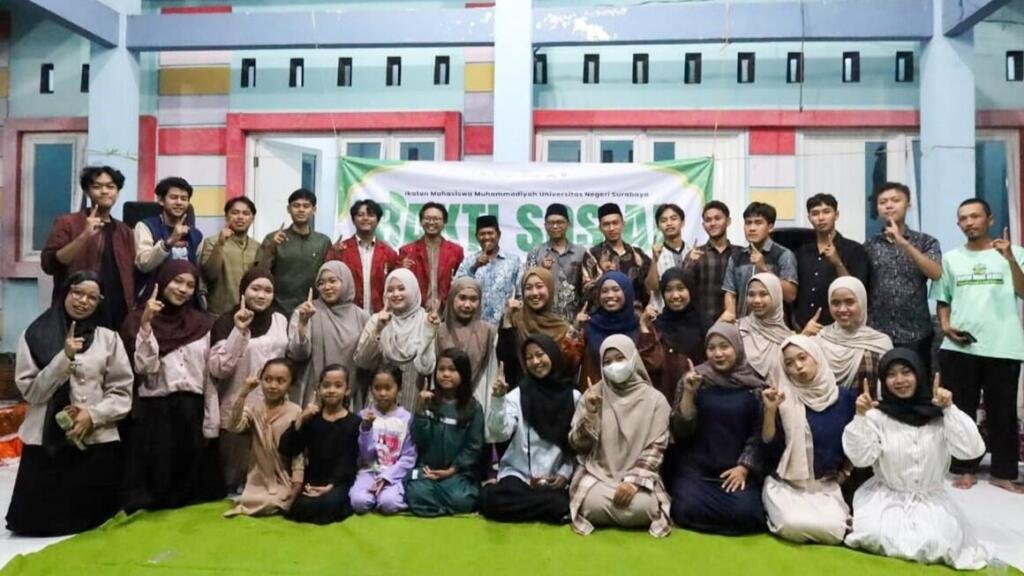 Merawat Humanitas dan Menghidupkan Solidaritas, IMM UNESA Gelar Bakti Sosial di Pungging