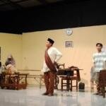 Pagelaran Spektakuler : Teater Lam Alif Gelar Lakon “Ayahku Pulang” Karya Usmar Ismail