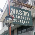 Pertigaan Kecil Plampitan yang Menggerakkan Indonesia