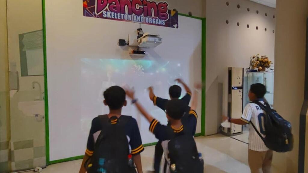 Serunya Refreshing Kelas 6 SD Almadany, Dari Museum hingga Roller Coaster