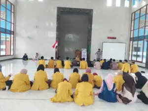 PR IPM SMA Muhammadiyah 10 Sugio Gelar Kajian Motivasi Generasi dalam Rangkaian MABIT