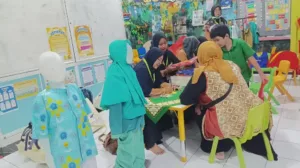 Seragam Baru, Semangat Baru: Antusias Calon Siswa Padati Sekolah Kreatif Baratajaya