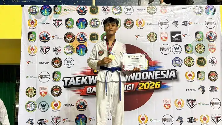 Prestasi Gemilang, Siswa SMA Muha Genteng Sabet Juara 1 Taekwondo Kabupaten