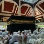 Belajar Rukun Islam Kelima, Siswa SD Mugres Ikuti Manasik Haji dengan Antusias