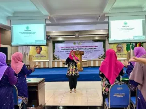 Pelatihan Public Speaking PDA Lamongan Bekali Kader Seni Berbicara di Depan Umum