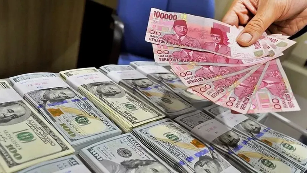 Pakar Umsura: Pelemahan Rupiah Picu Kenaikan Harga Kebutuhan Pokok