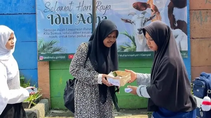 Semangat Kebersamaan dan Kepedulian Warnai Kegiatan Kurban SD Muhammadiyah I Gempol
