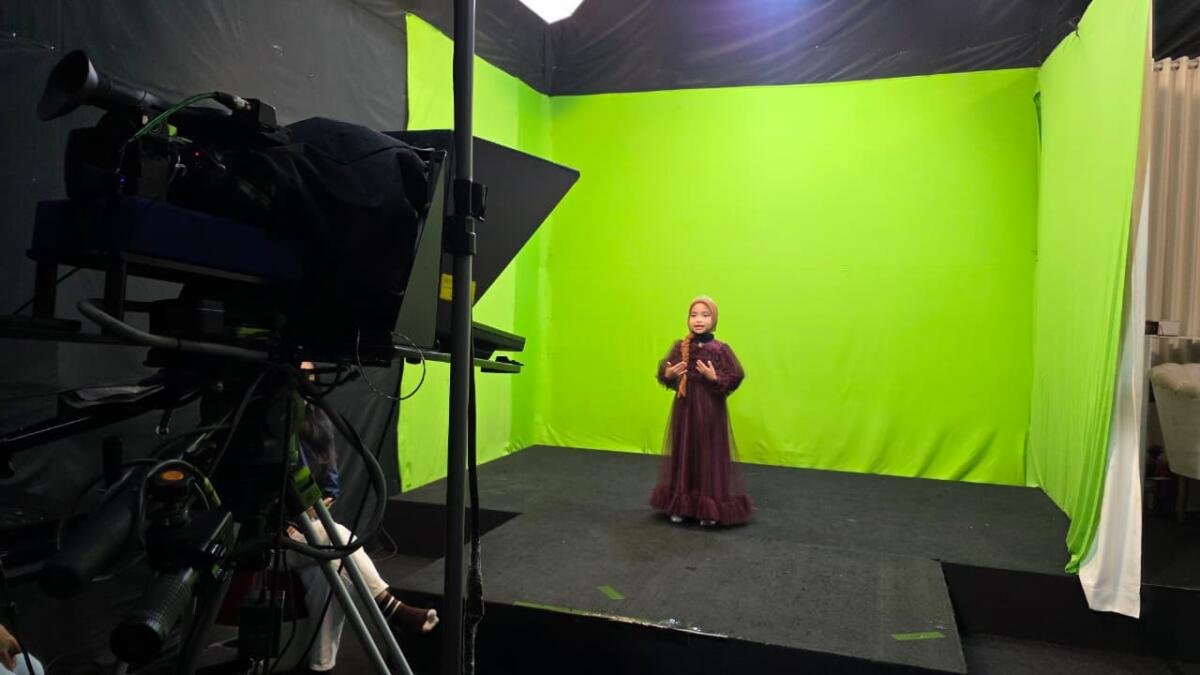Serunya Jadi Presenter Cilik, Siswa SD Muhammadiyah 16 Surabaya Antusias di Studio TV