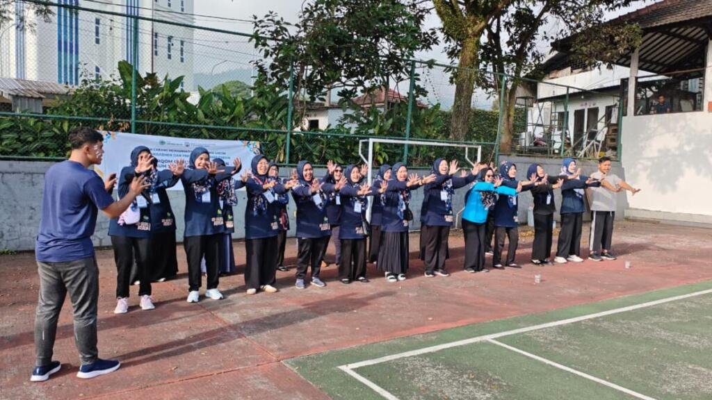 Serunya Outbound dan Yel-Yel, Majelis Dikdasmen Ajak AUM Satu Hati