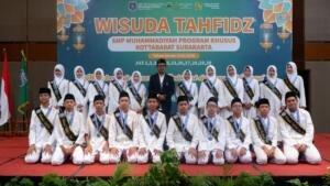 Siswa SMP Muhammadiyah PK Kottabarat Diwisuda Tahfiz dengan Capaian hingga 12 Juz