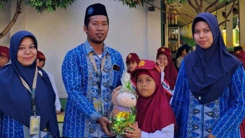 Keikhlasan yang Menyentuh Hati, Siswi SD Muhammadiyah Sampit Rela Tabungannya untuk Berkurban