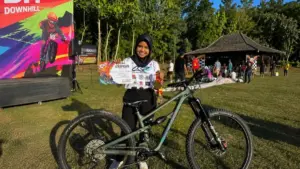 Siswi SMP Muhammadiyah 8 Kota Batu Tembus Peringkat 4 di Ajang Downhill Nasional