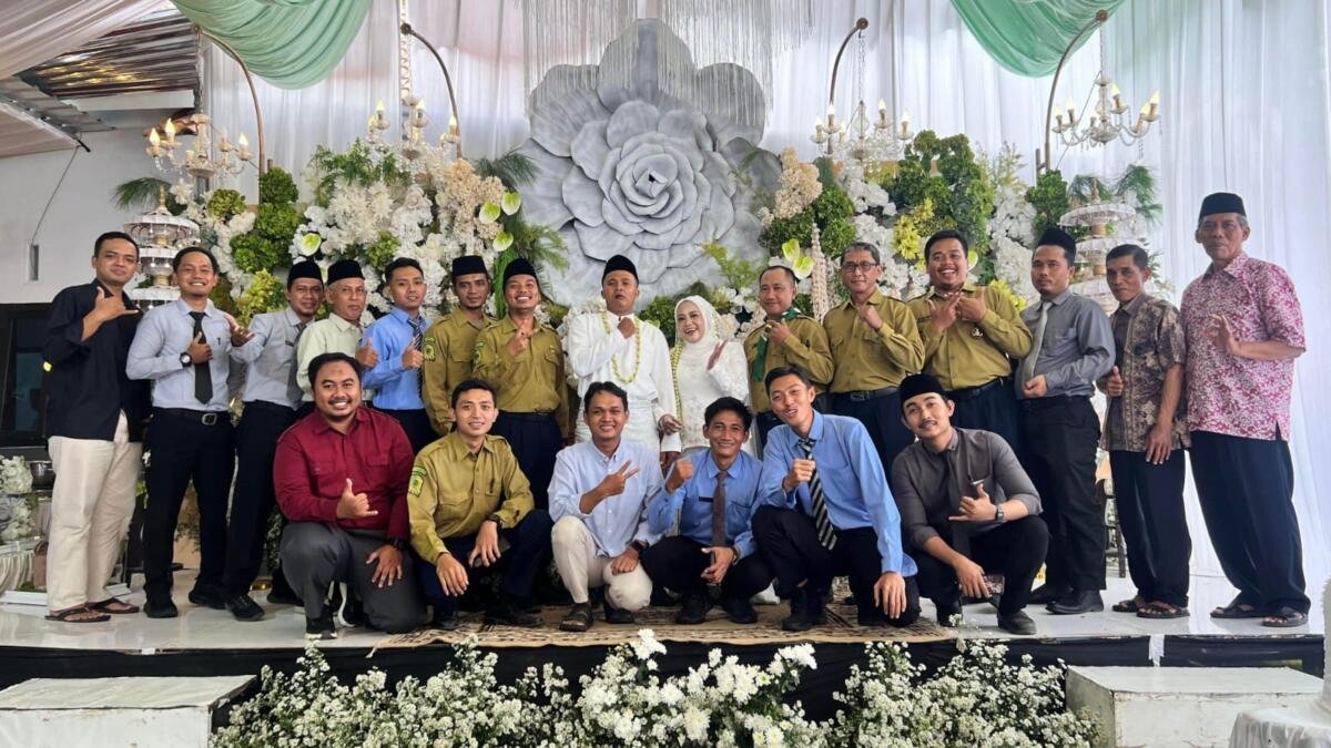 Punya Gawe, Pasangan Guru SMA Muha Genteng Resmi Menikah Menjelang Idul Adha