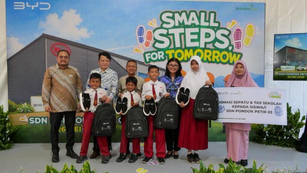Small Steps for Tomorrow, BYD dan Benih Baik Salurkan Tas serta Sepatu untuk Anak Indonesia