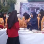 Bazar Krebo 2026 MadtsaMutu Paciran Latih Jiwa Entrepreneur Siswa