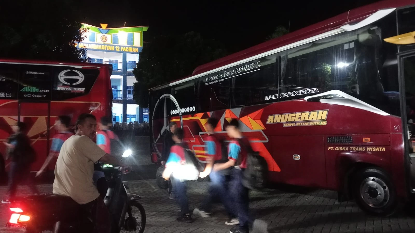 394 Siswa Kelas VIII Spemudas Ikuti Study Tour ke Malang dengan Delapan Bus