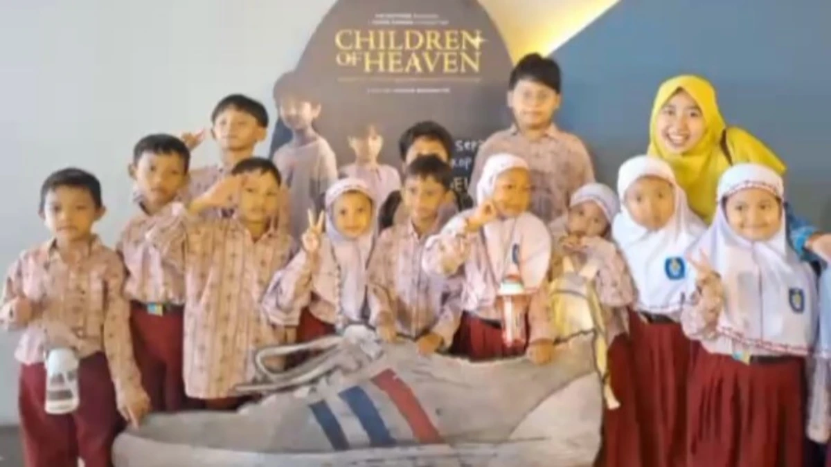 Nobar Children of Heaven Jadi Media Pendidikan Karakter Siswa
