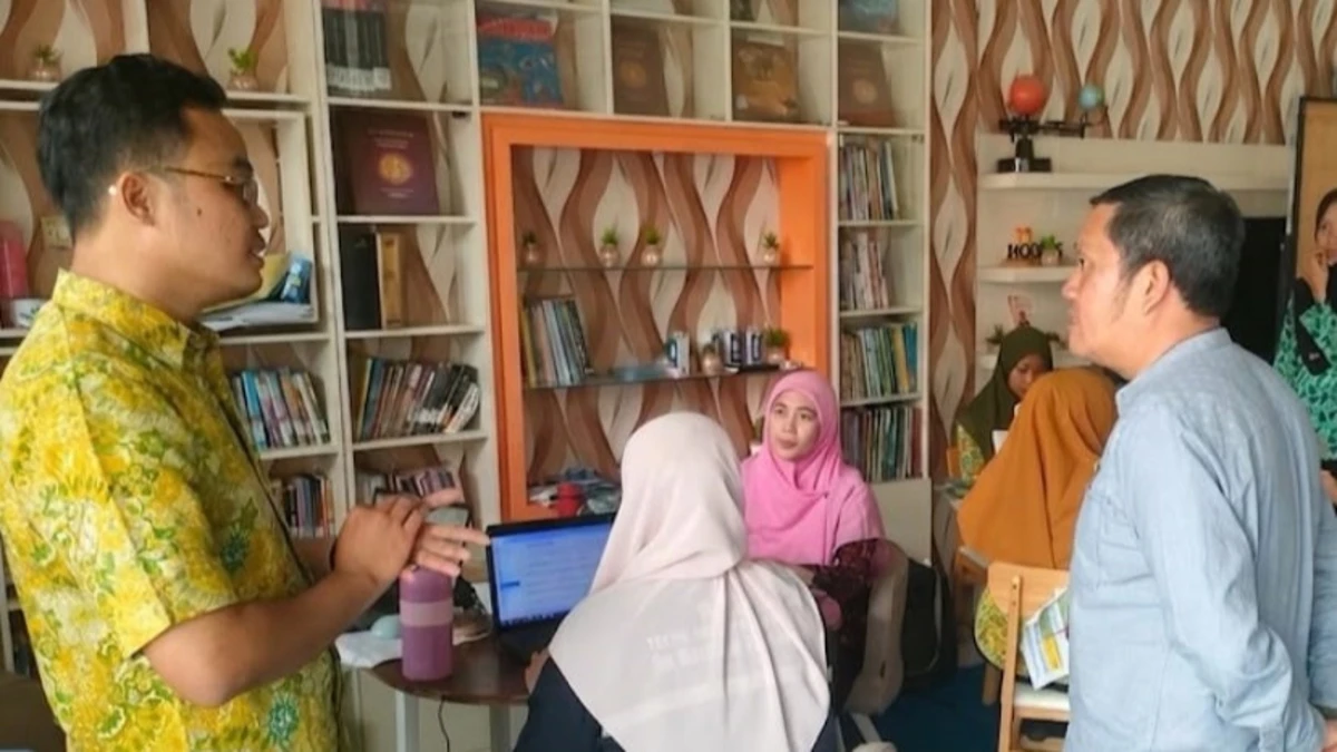 Cabdin Banyuwangi Monitoring PAT Digital di SMK Models