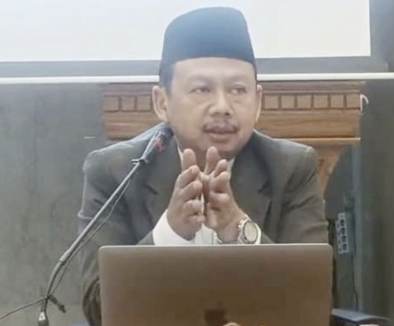 Jika Tidak Bisa Menjadi Padi, Maka Jangan Jadi Ilalang